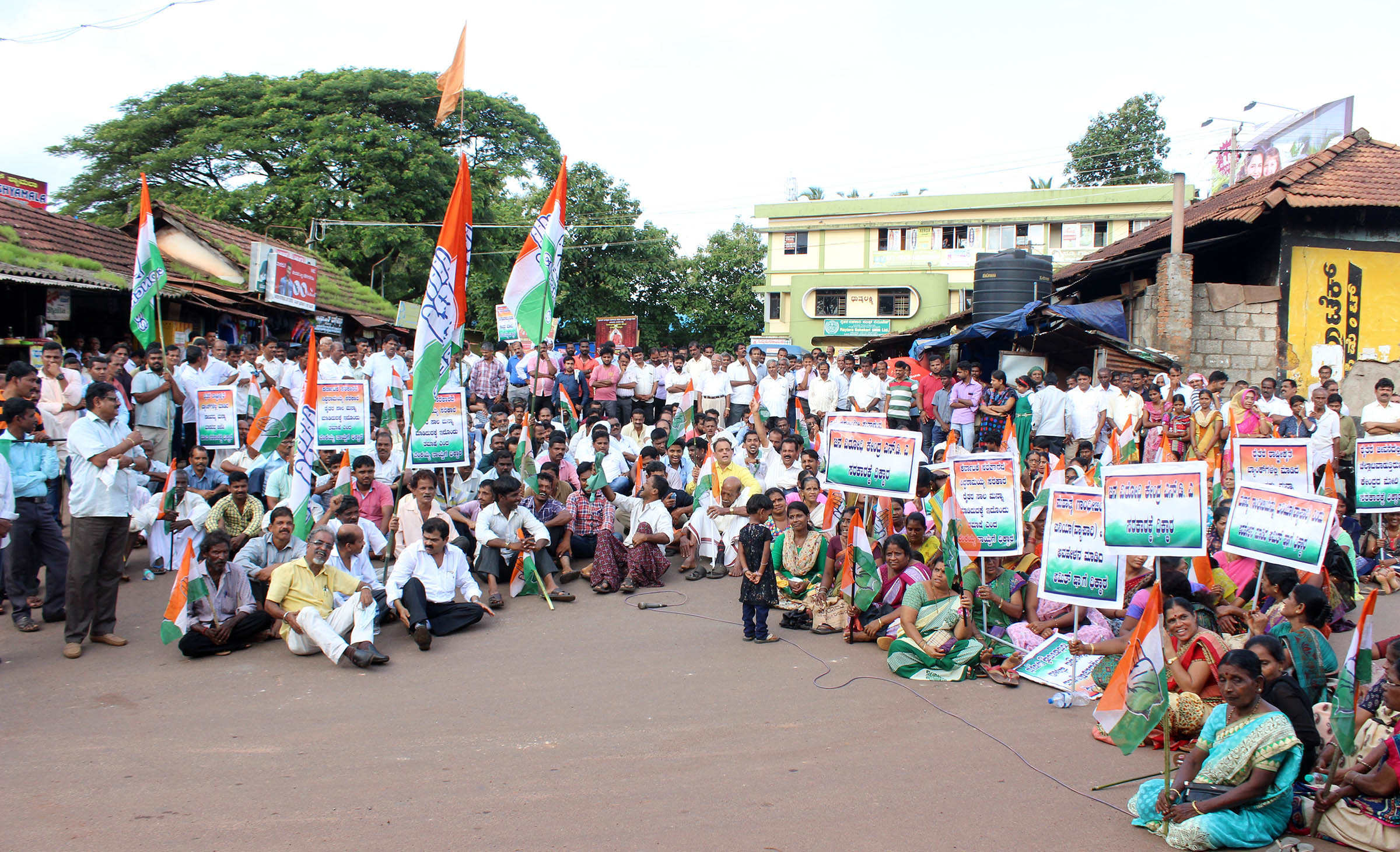 ಕೇಂದ್ರ ಸರಕಾರ ರೈತರ ಜೀವ ಉಳಿಸಲಿ: ವಿನಯಕುಮಾರ್ ಸೊರಕೆ